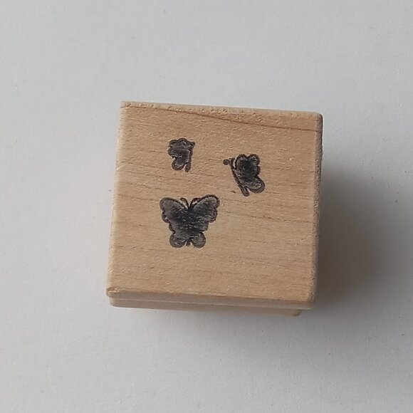 🎯 10 for $10 / Butterflies Mounted Wooden Rubber Stamp - Picture 1 of 9